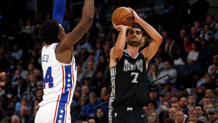 El canario Santi Aldama brilla en la paliza de los Grizzlies a los Blazers (89-134)