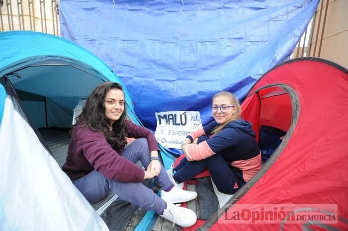 Colas para el concierto de Malú