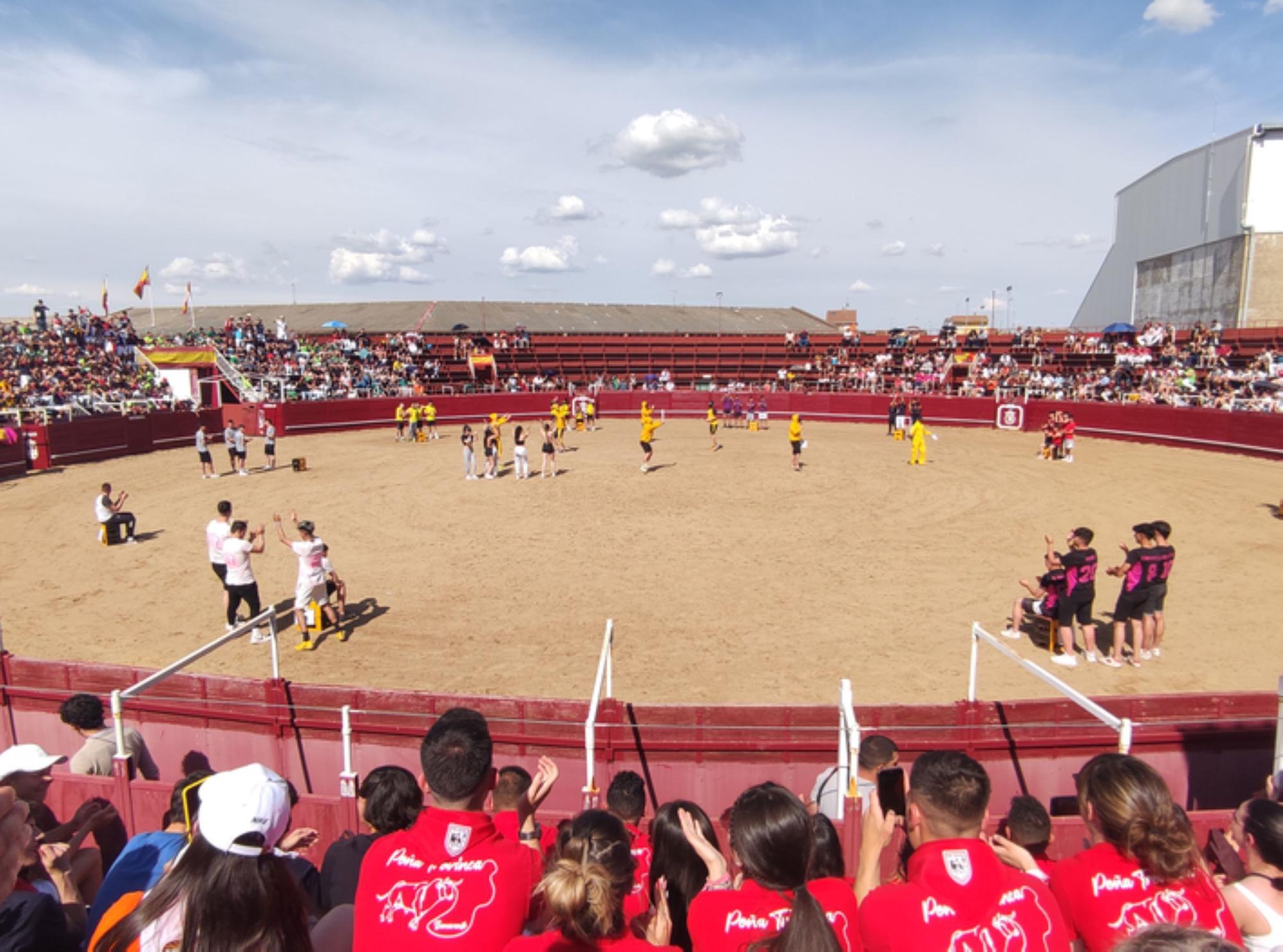 Fiestas del Toro en Benavente: Las mejores imágenes del "Juego de la NTE"