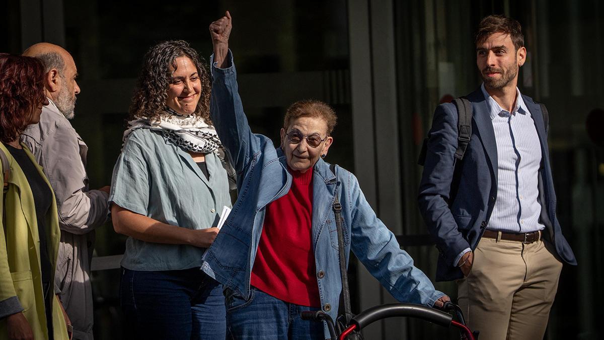 Blanca Serra, de 82 años, relata ante la fiscalía las torturas policiales que sufrió durante el franquismo y la transición