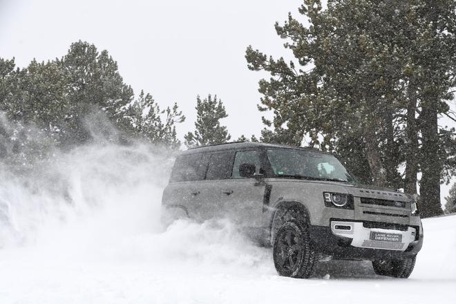 Land Rover Defender, Andorra, Grandvalira