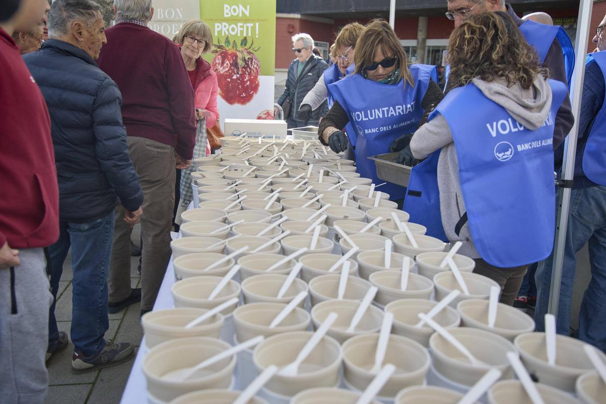 Les imatges de l'escudellada popular dels cuiners de Can Xapes a Girona