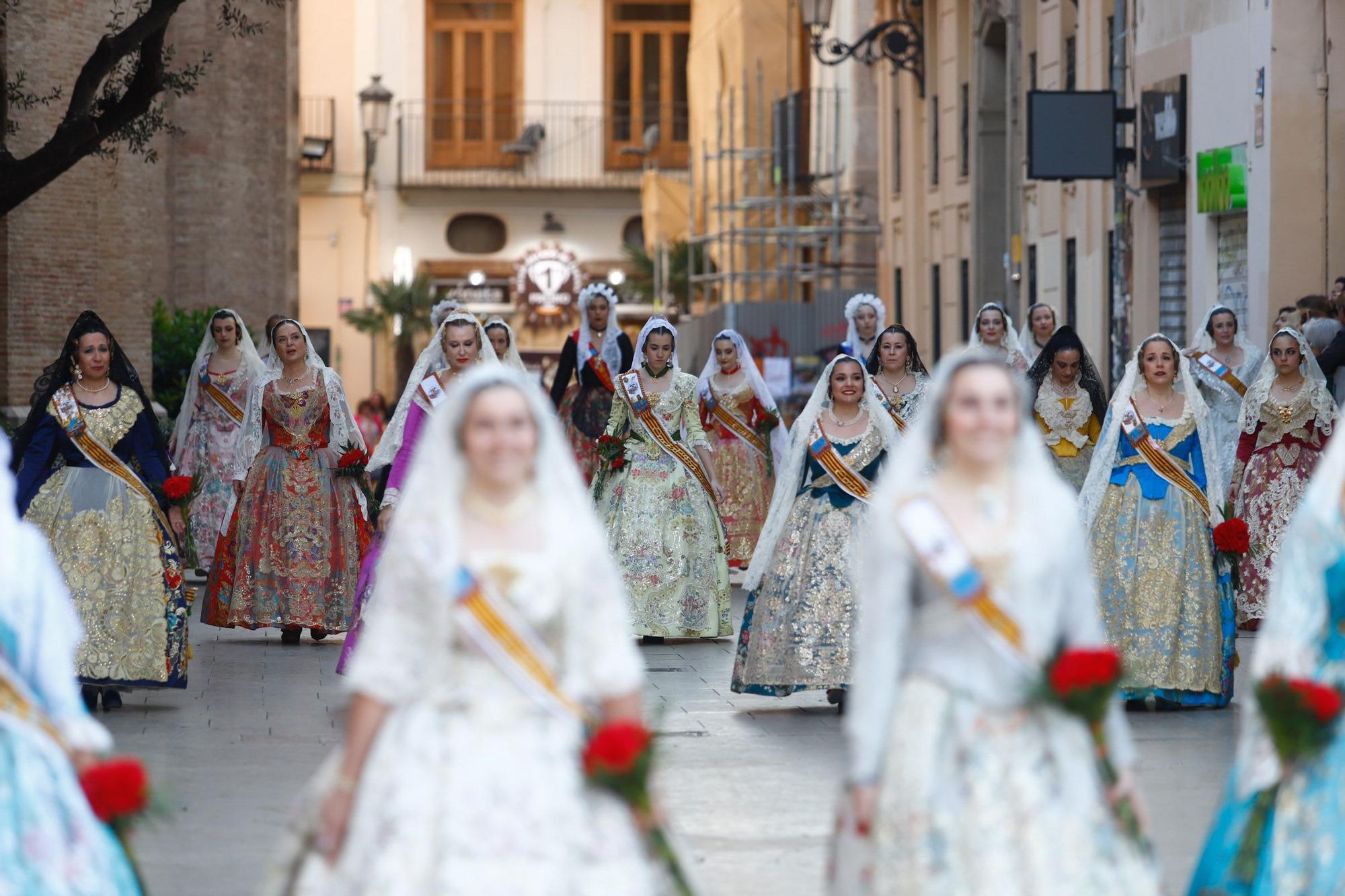 Búscate en el primer día de la Ofrenda en la calle San Vicente entre las 17:00 y las 18:00