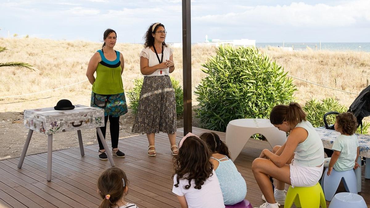 Imagen de archivo de la ‘Biblioteca en la Playa’ de Castelldefels.