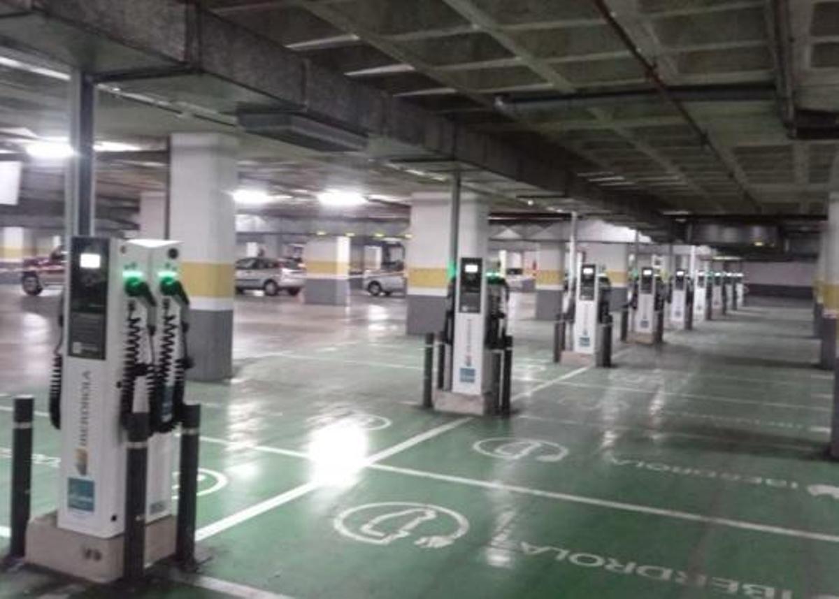 Iberdrola y el centro comercial la Ballena facilitan la recarga de vehículos eléctricos en Las Palmas de Gran Canaria
