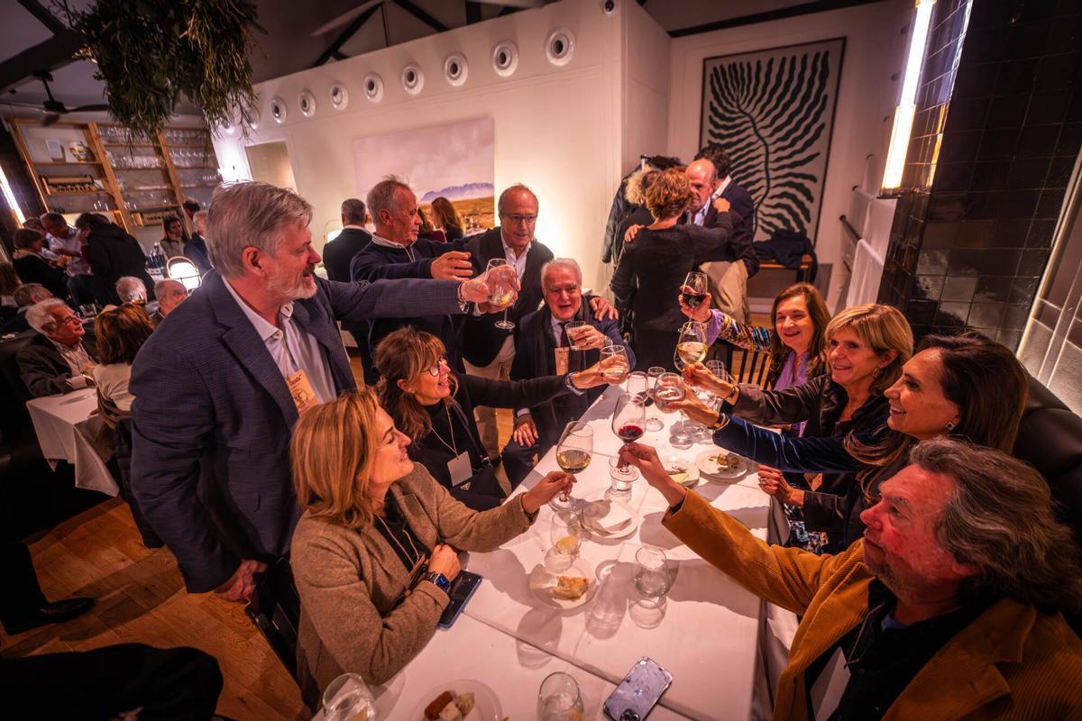 Els restaurants pengen el complet amb els sopars de grup prenadalencs