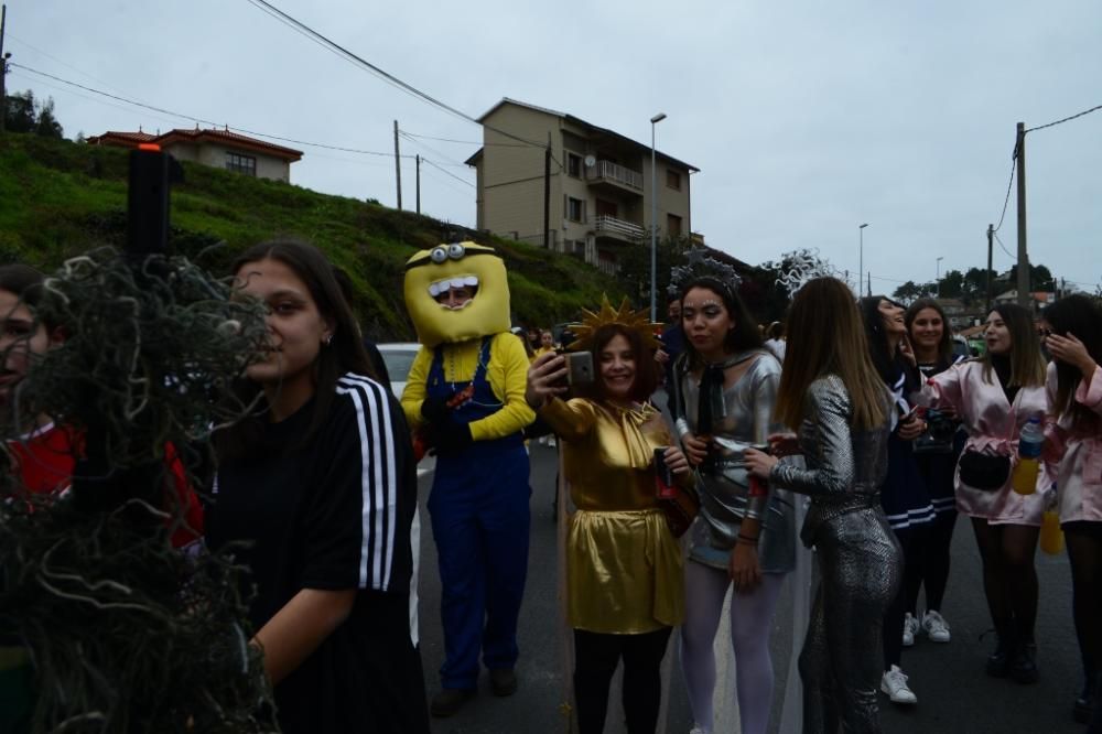 Aldán y Moaña celebran el final del Carnaval. // G. Núñez