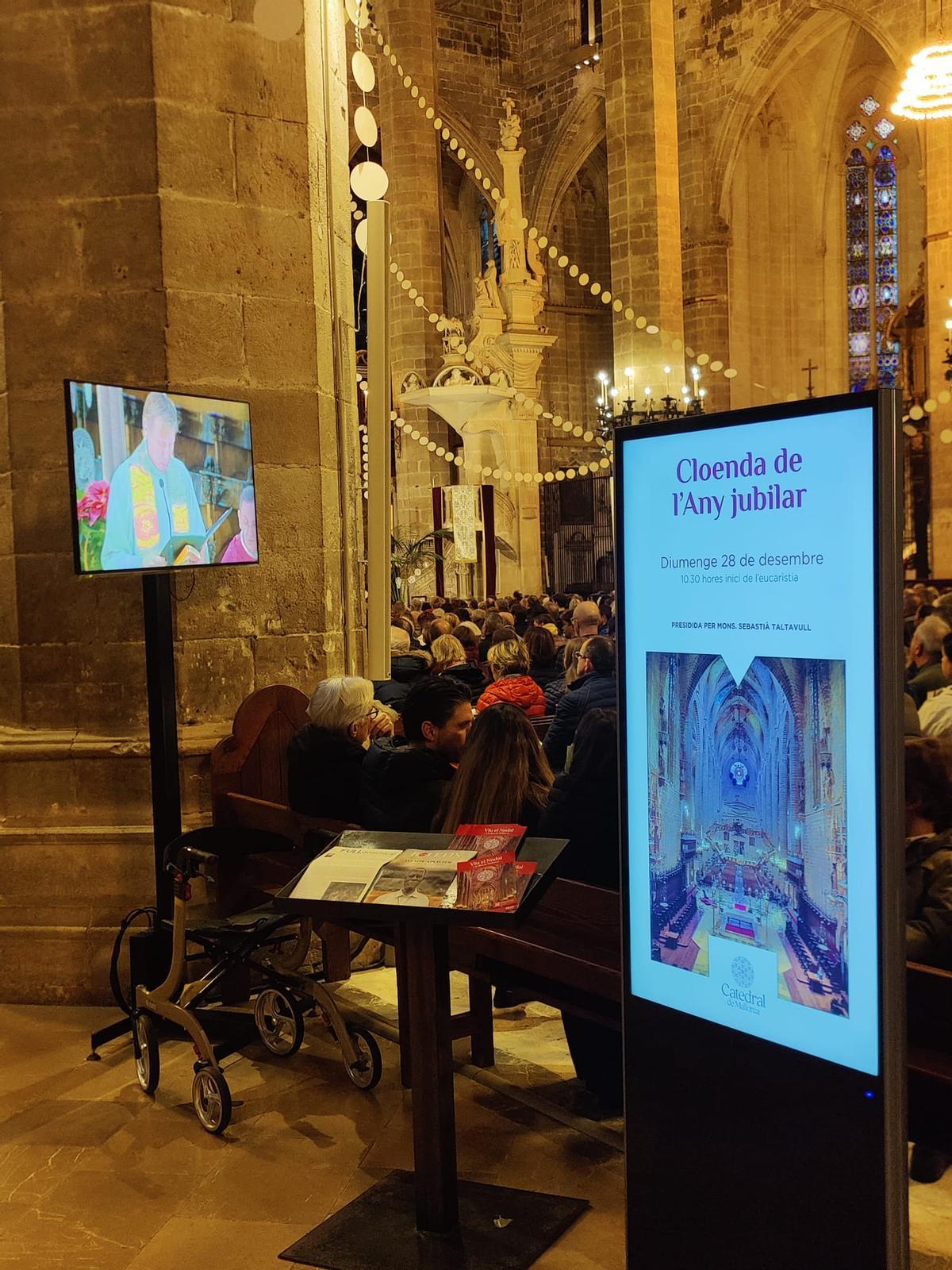 Feierlich wie eh und je: die deutsche Christvesper in der Kathedrale an Heiligabend