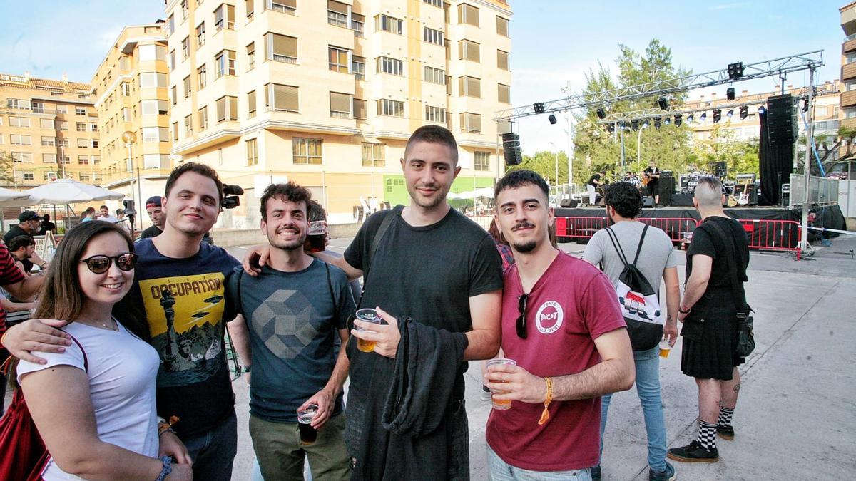 El escenario este del festival ha sido el párking improvisado de la calle Jaume Roig, esquina Ducat d&#039;Atenes.