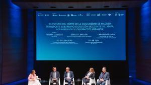 Ciclo ‘Horizonte Madrid Norte’. De izquierda a derecha Antonio Rodríguez, director de la delegación de la Comunidad de Madrid de FCC Medio Ambiente, Sergio Cabellos, director de Negocio Público Centro de PreZero, Pilar Tur Salamanca, directora Técnica e Innovación de Urbaser, Carlos Miranda de Larra Carcedo, responsable del Área de Soporte Operativo de Metro Madrid. Foto: Alba Vigaray