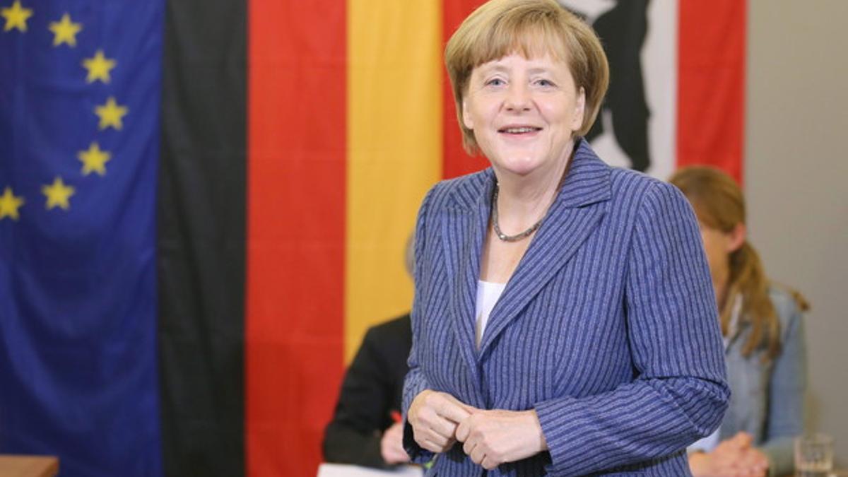 La cancillera Angela Merkel, en un colegio electoral en Berlín.