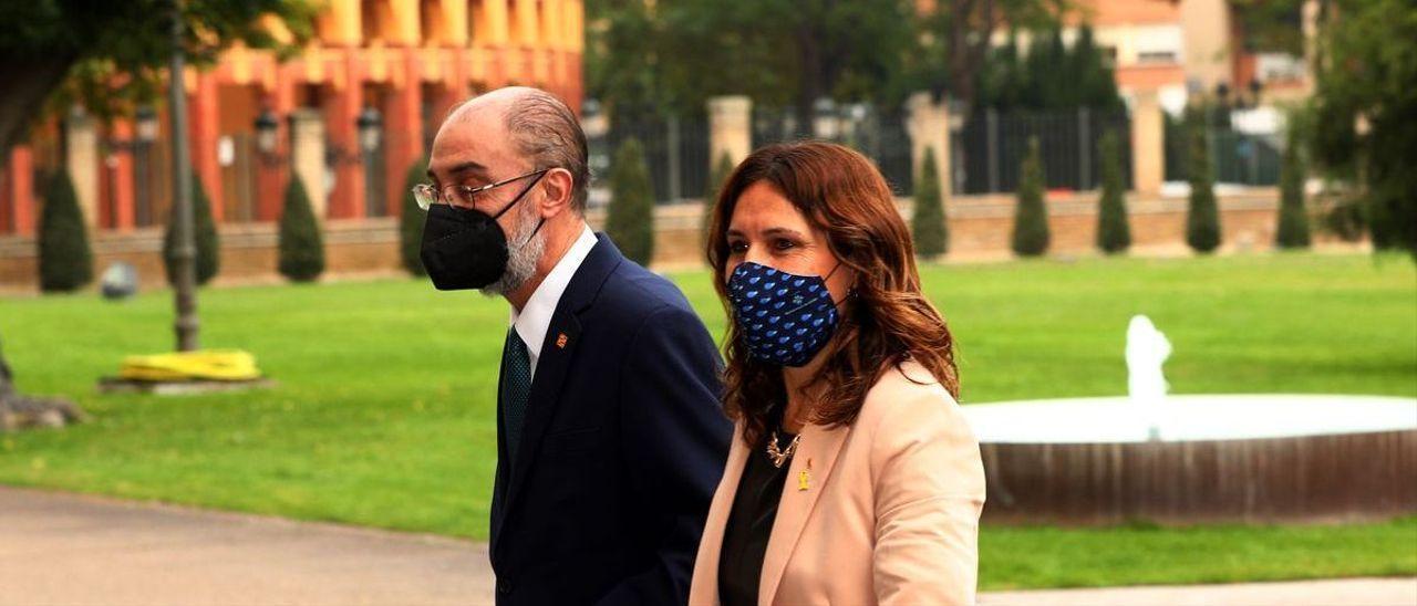 Javier Lambán y Laura Vilagrà, en el Pignatelli.