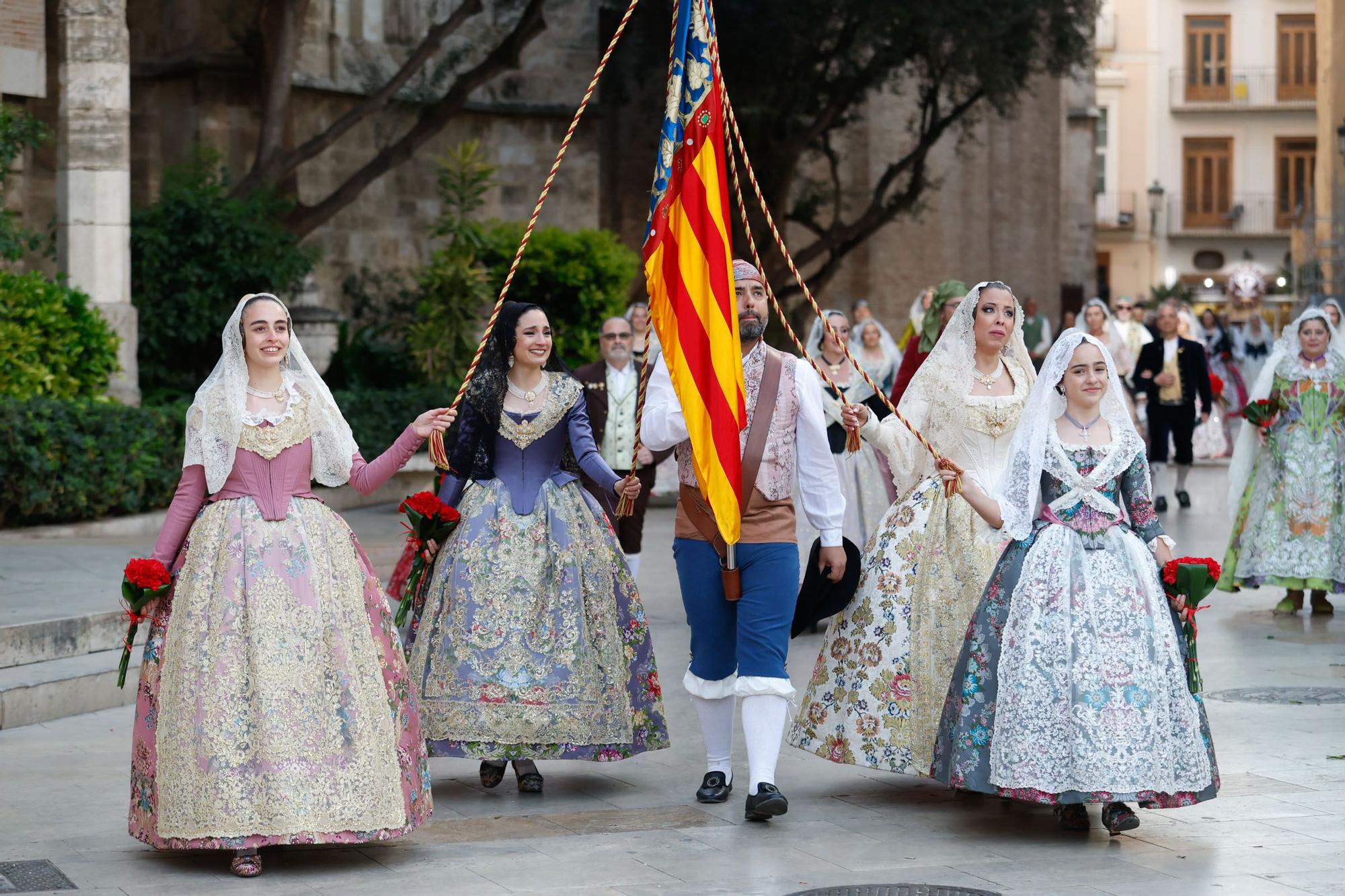 Búscate en el primer día de la Ofrenda en la calle San Vicente entre las 18:00 y las 19:00