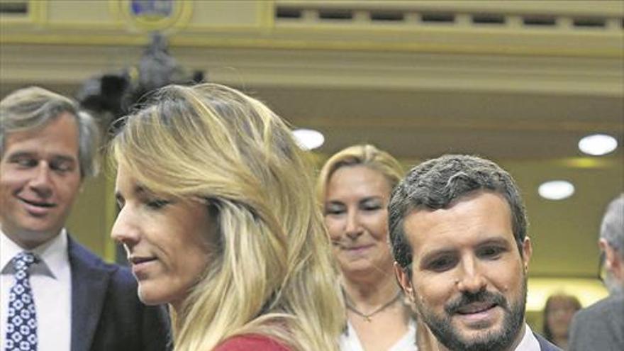 Casado redefine su estrategia pendiente de Vox y Cataluña