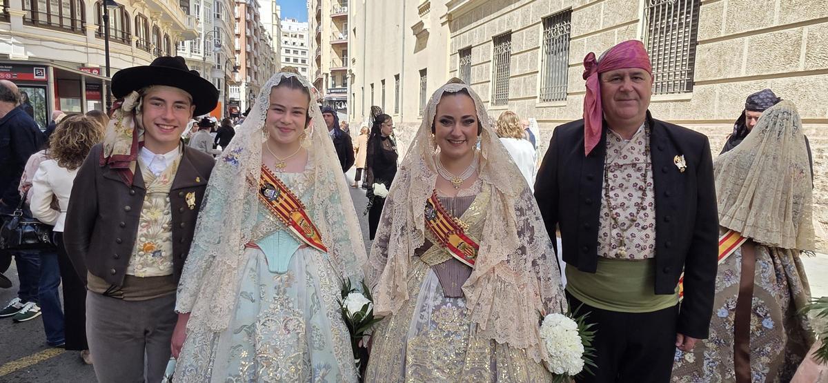 Las comisiones de falla en la Ofrenda a San Vicente Ferrer (2/6)
