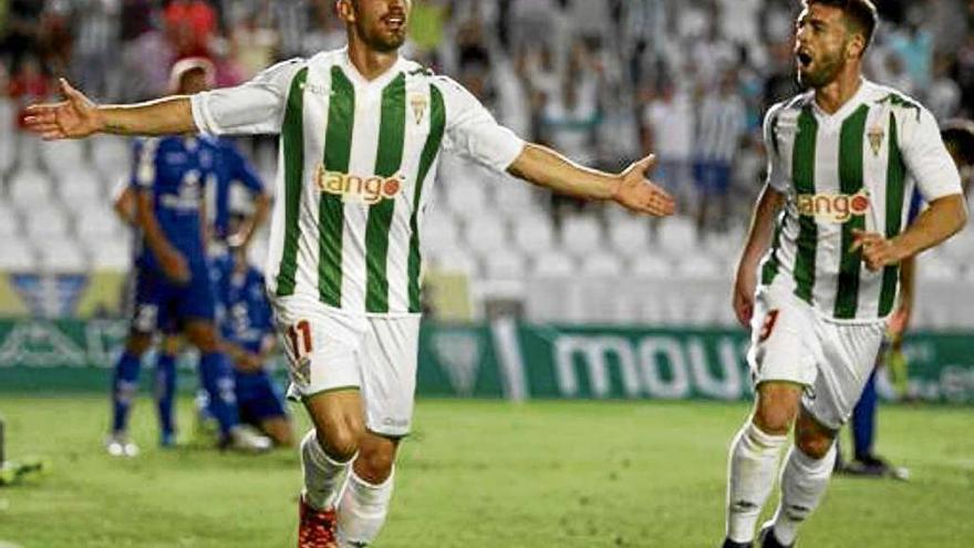 Alfaro celebra un gol del Córdoba.