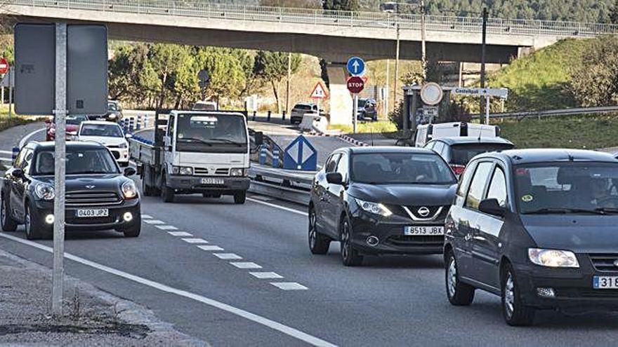 La C-55 al seu pas pel nucli de Castellgalí, un dels punts de més flux de trànsit