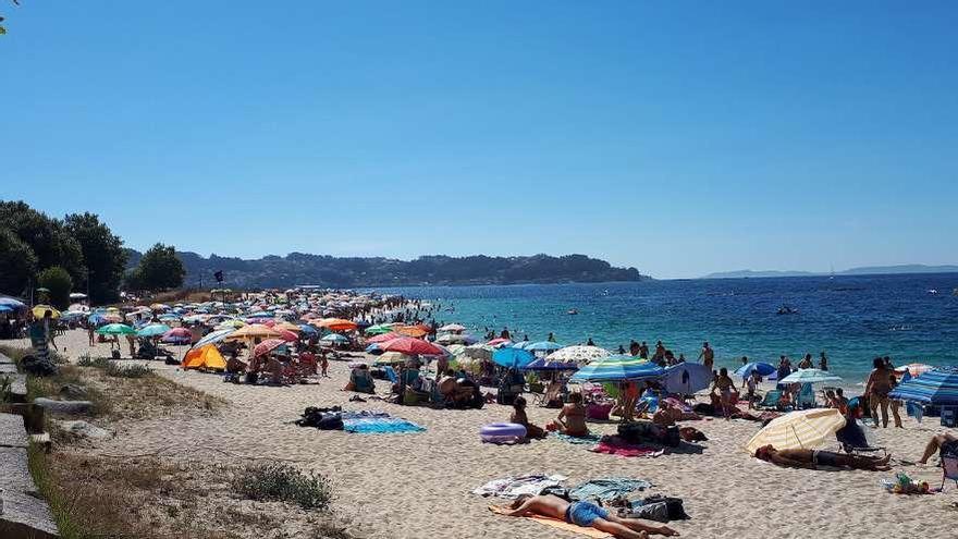 Playa de Portomaior, una de las cuatro con bandera azul en Bueu. // Gonzalo Núñez