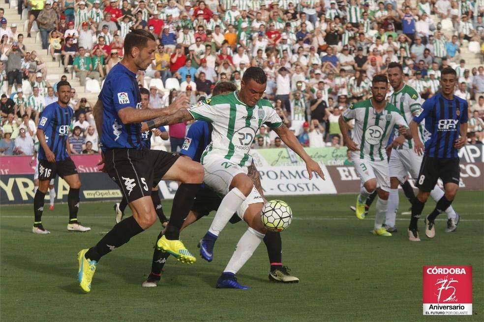 El Córdoba vence 2 a 1 al Girona.