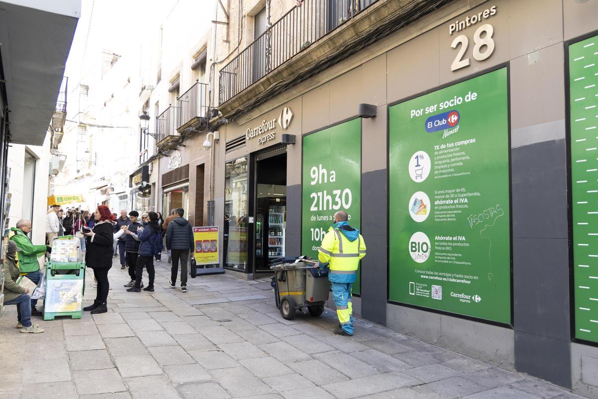 Así se encuentra la calle Pintores actualmente