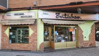 La pastelería Entaban busca nuevo dueño: "Lloraba poniendo el cartel de cierre"
