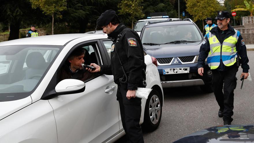 La Policía Local multa a un conductor cada 10 horas por dar positivo en ...
