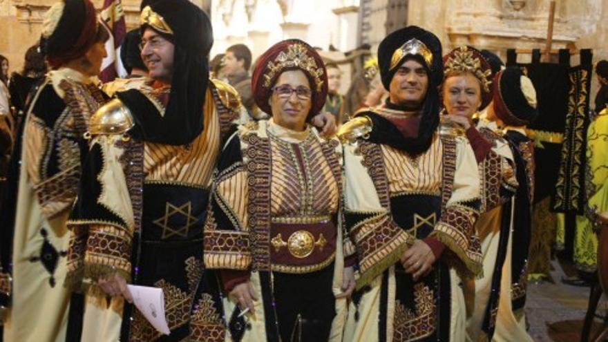 El patrón San Clemente desfila junto a los medievos en Lorca