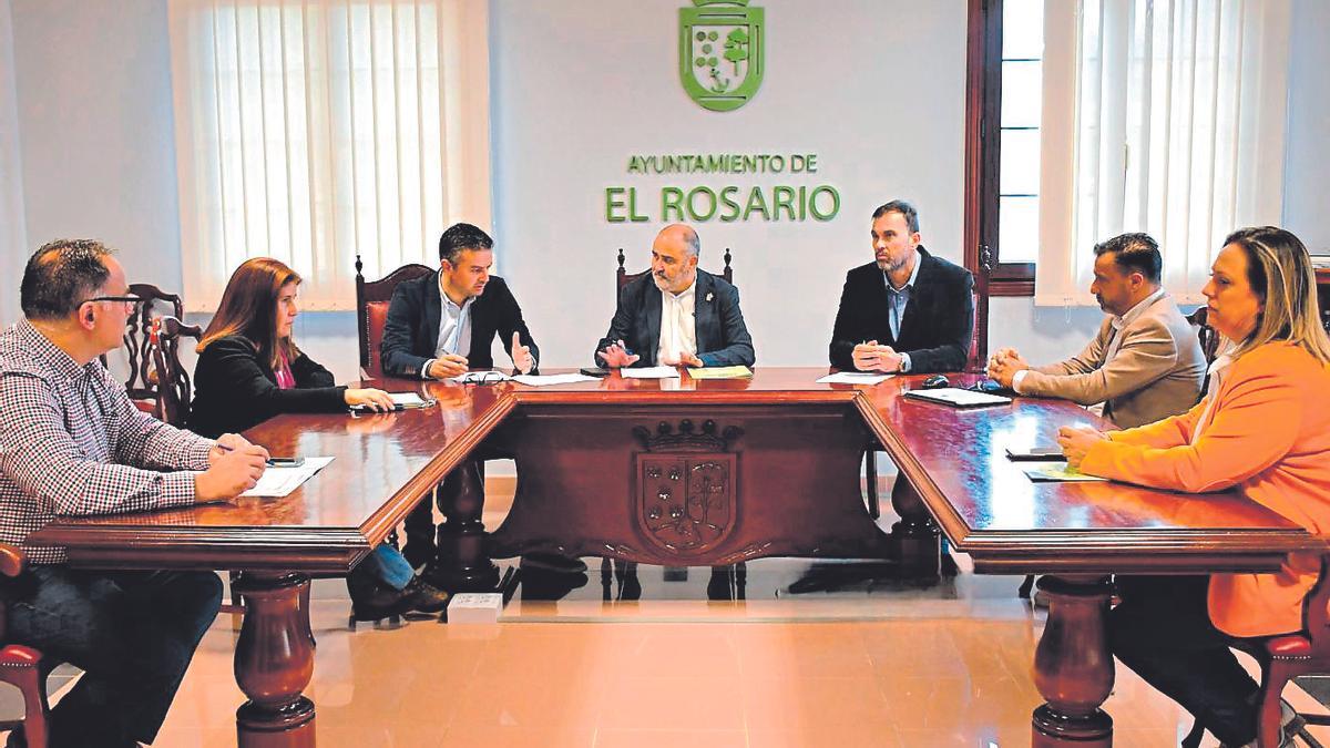 La Junta de Gobierno local en su reunión de ayer.