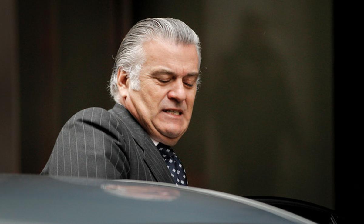 El extesorero del PP Luis Bárcenas abandona la Audiencia Nacional, el pasado marzo.