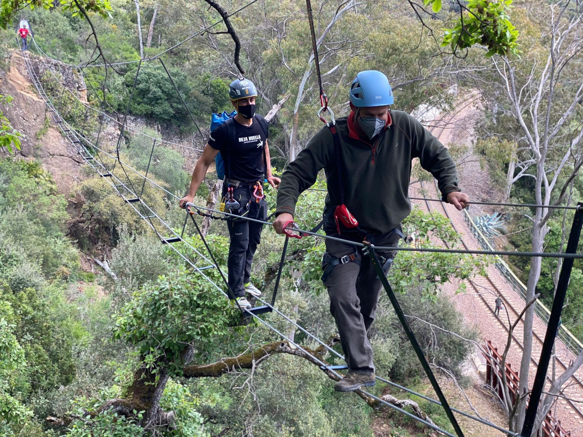 Las imágenes de la vía ferrata del sendero 'El Caimán' de Colmenar