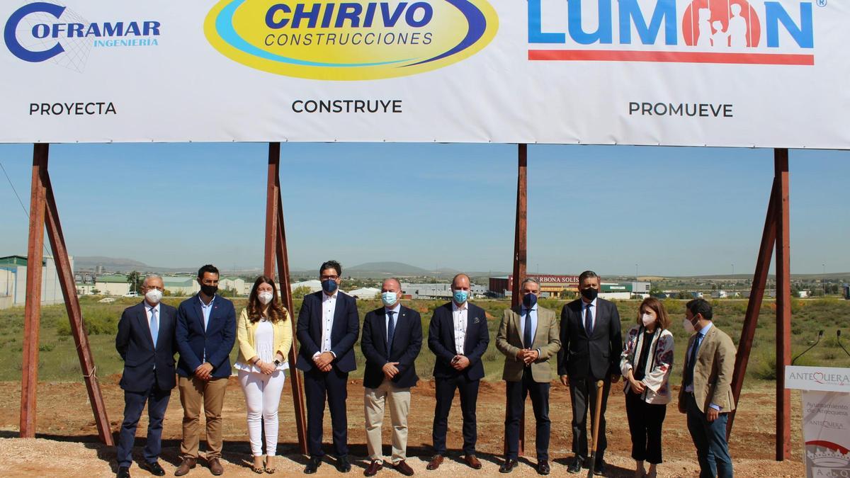 Acto inaugural de las obras de la nueva fábrica de la multinacional Lumon en Antequera.