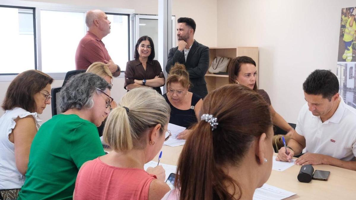 Más de 20 empleados del Servicio de Limpieza de Las Palmas de Gran Canaria logran contratos fijos