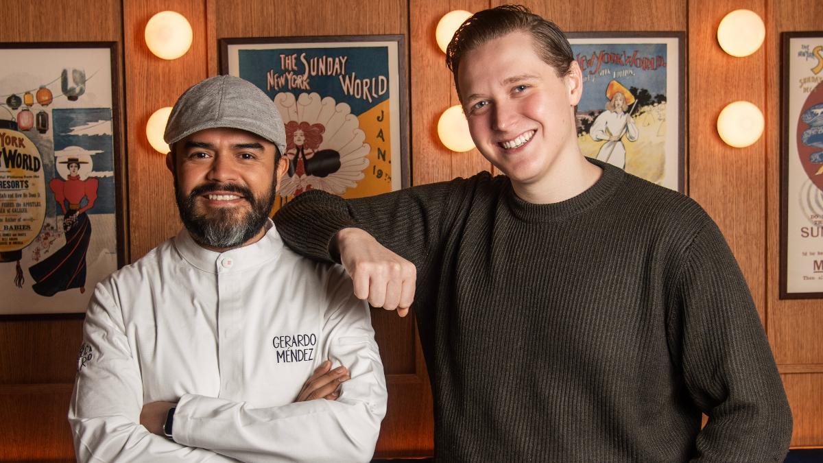 Gerardo Méndez y Diego Santa Rosa de Tribeca Bistro.