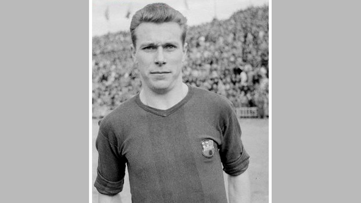 Una imagen de Jordi Vila con la camiseta del Barça en el campo de Les Corts. Como azulgrana jugó 36 partidos y convirtió 22 goles entre noviembre de 1951 y octubre de 1953