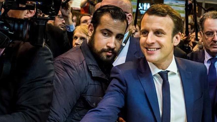 Macron y Benalla, en una imagen de archivo.