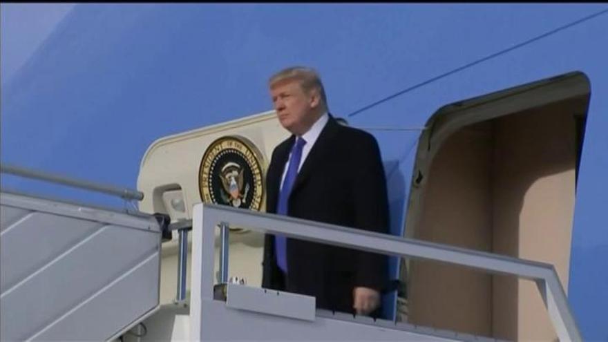 Trump aterriza en Davos para asistir al Foro Económico Mundial