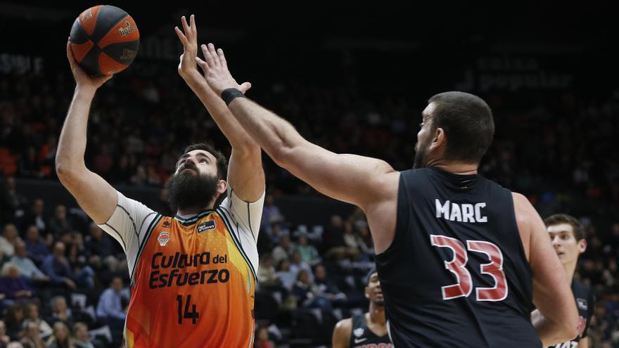 Dubljevic anota a València davant de l'intent d'oposició de Marc Gasol