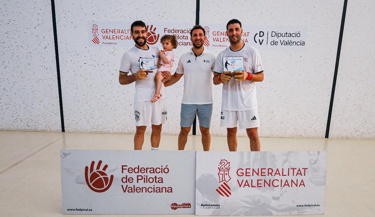 Sergio de Muro va conquistar el títol de Segona masculina després de superar Adrián de Campanar per 25-15.