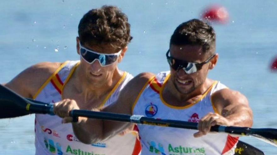 El asturiano Pedro Vázquez y el vasco Íñigo Peña, campeones del Mundo K-2 1.000 metros, en Duisburg