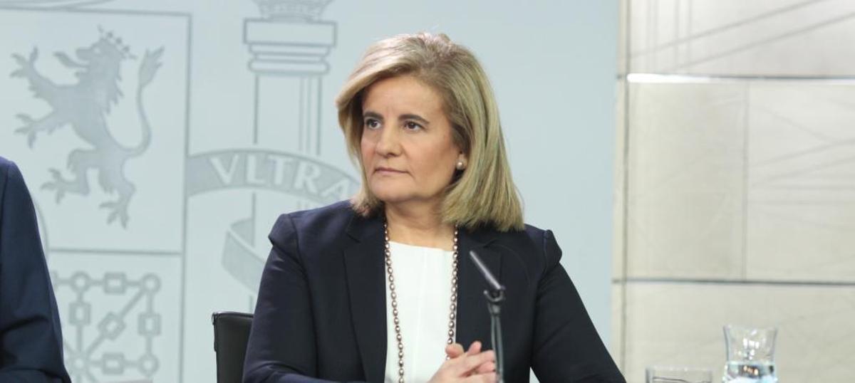 Fátima Báñez en rueda de prensa.