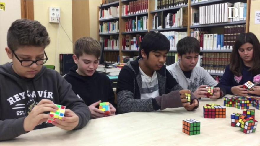 Un equipo Ibicenco, en el Campeonato de España de Cubo de Rubik