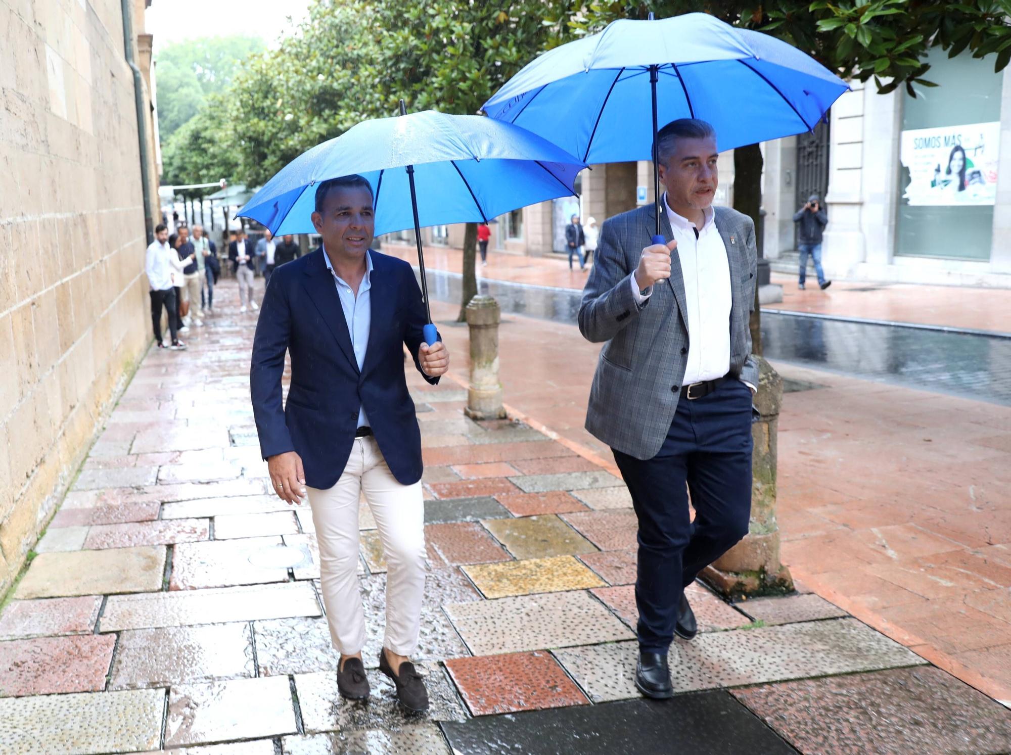 EN IMÁGENES: Presentación de Javi Calleja como entrenador del Real Oviedo