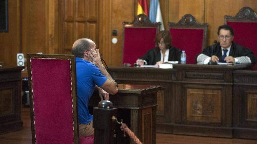 Jácome explica en el juicio la agresión que sufrió en 2015 en la Praza Maior de Ourense.