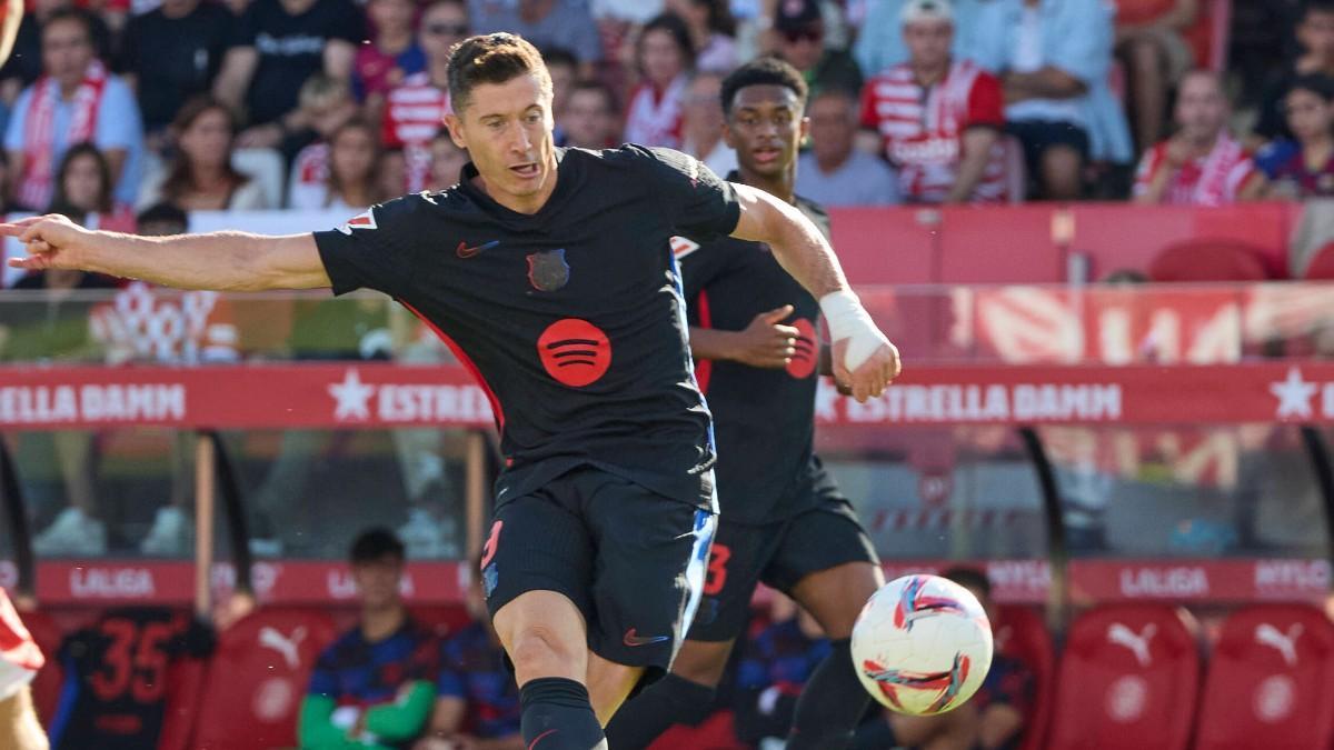Lewandowski remata a gol en un Girona-Barça
