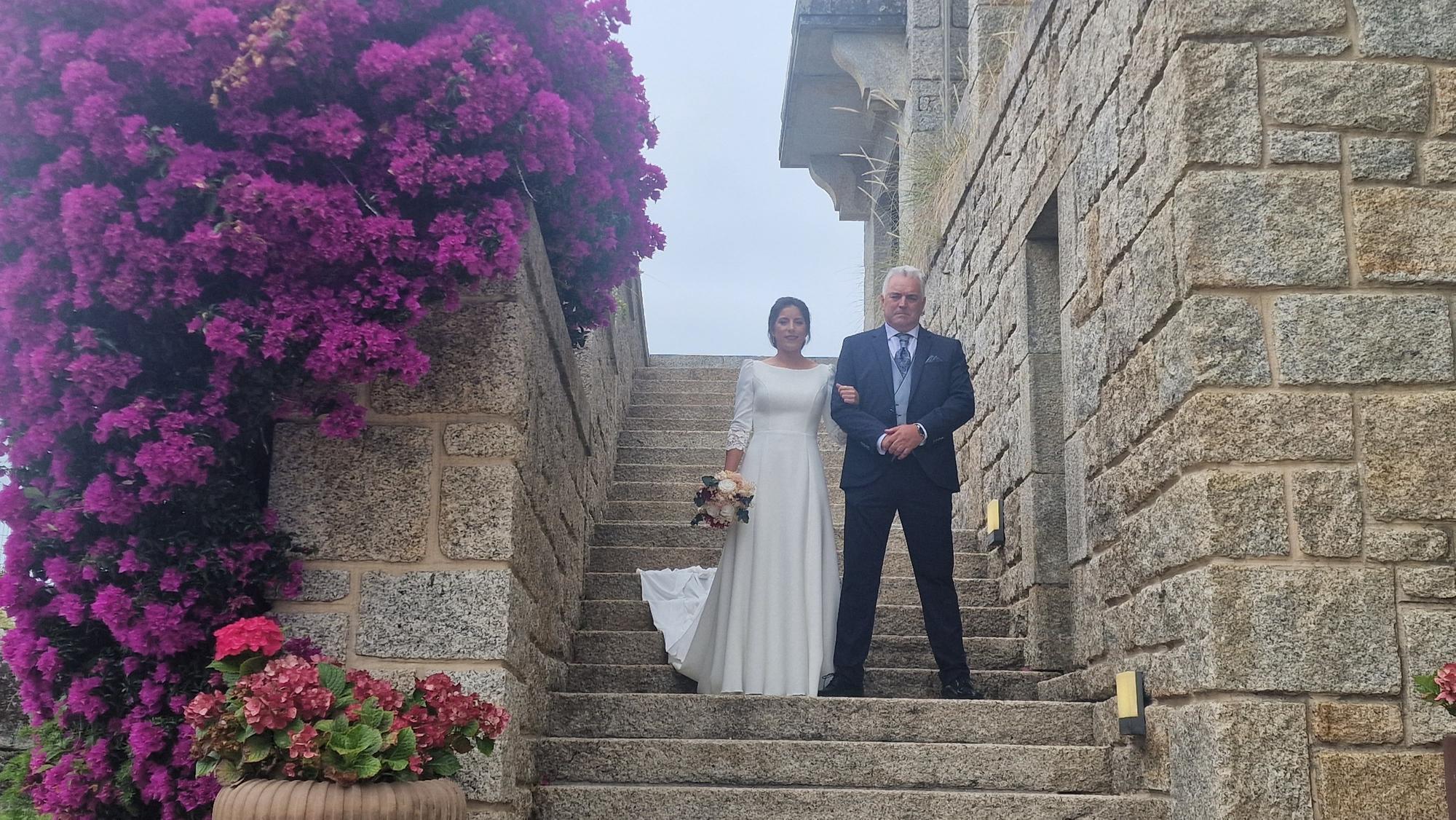 La boda de Serafín y Zaira en la finca La Atlántida, en el Concello de O Grove.