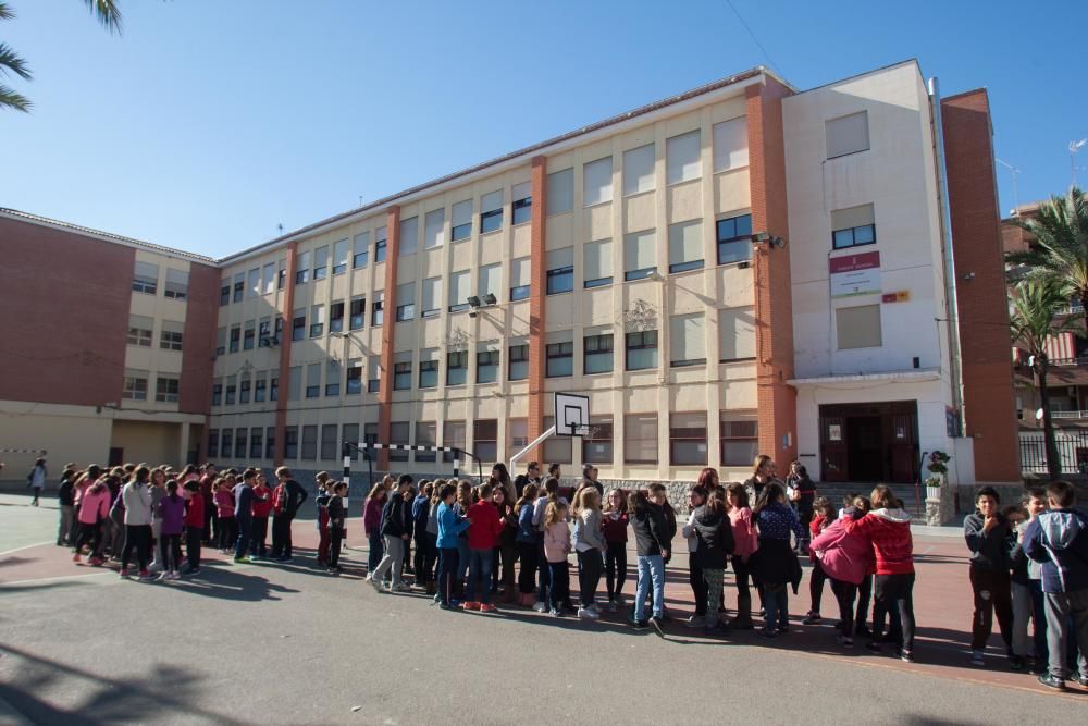 Simulacro de terremoto en un colegio de Elche