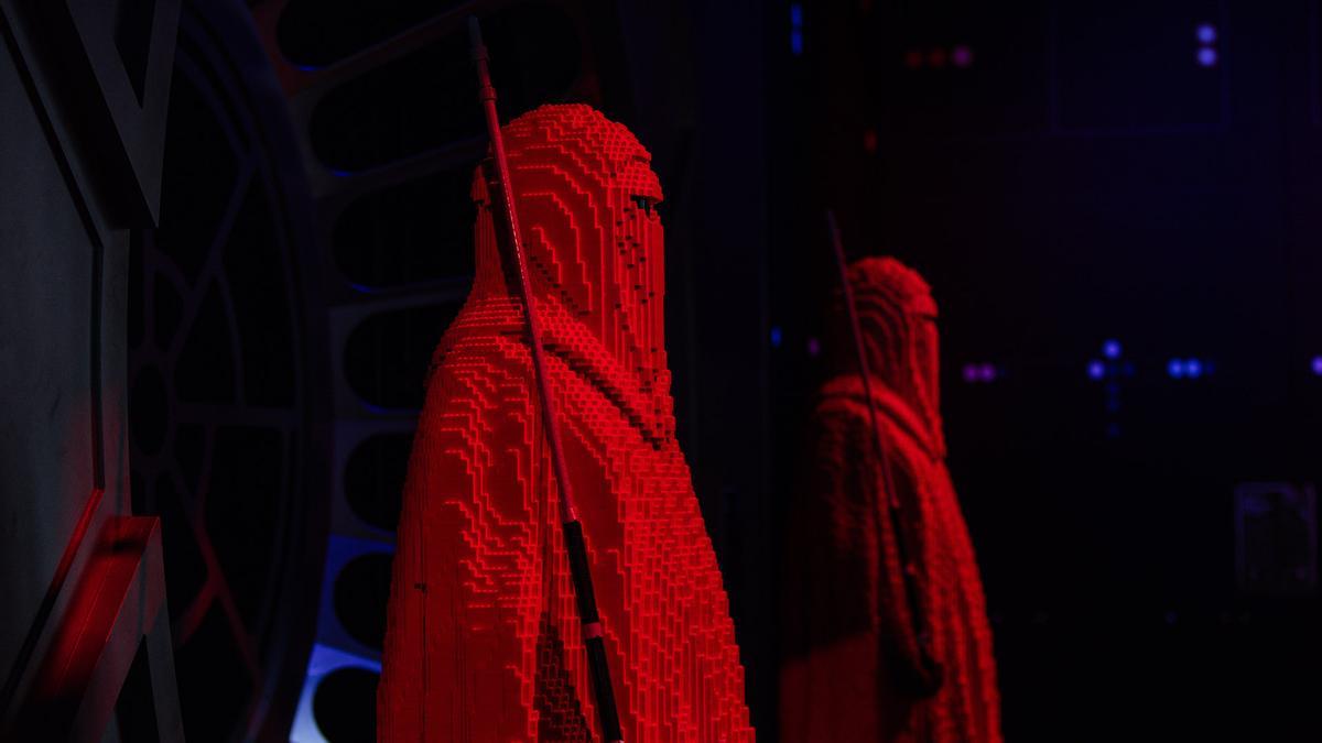 Batallas icónicas con sables de luz en la Exposición Lego Star Wars en el Museo de Melbourne con más de 8 millones de ladrillos LEGO