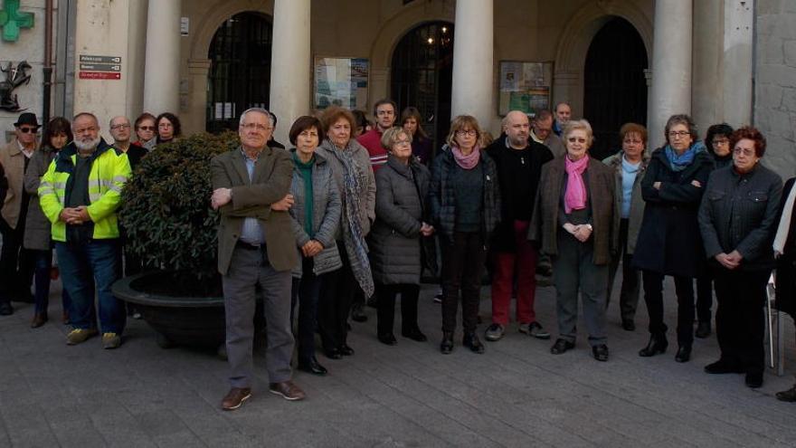 Berga s&#039;afegeix al minut de silenci per les víctimes dels Alps