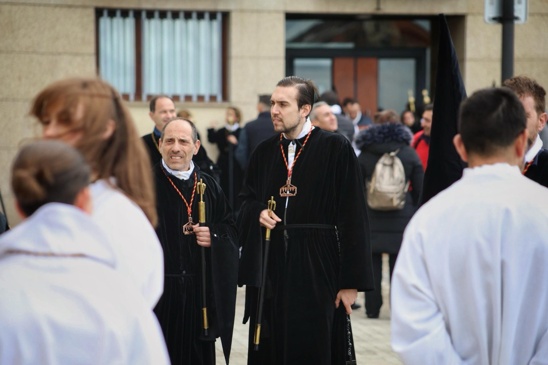 GALERÍA | Suspendida en el último minuto la procesión del Santo Entierro