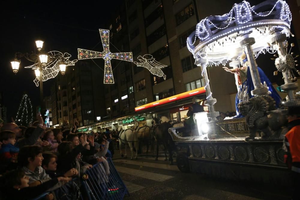 Cabalgata de los Reyes Magos en Oviedo